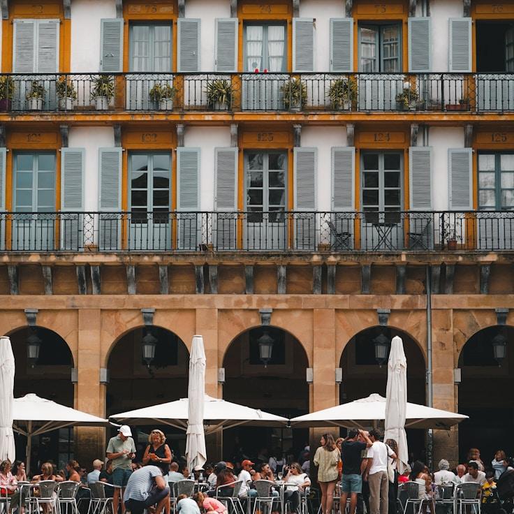 Outdoor terrace seating suitable for families in San Antonio